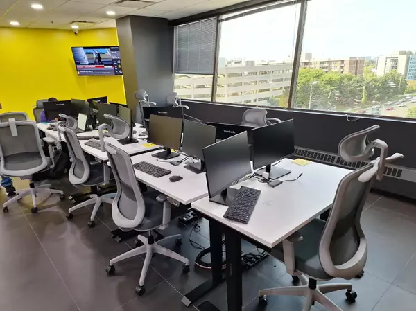 Toronto E11, ON M1B 3V4,305 Milner AVE #700-19