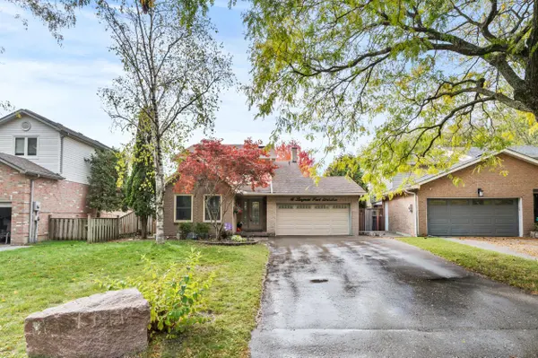 15 Langmaid CT, Whitby, ON L1N 6M7