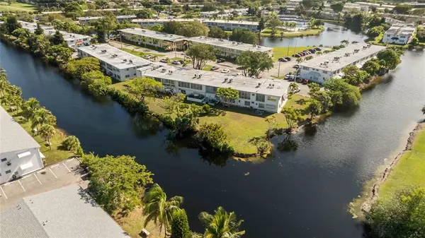 52 NE 204th St #31, Miami, FL 33179