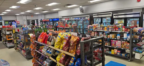 Vaughan, ON L4J 7L2,800 Steeles AVE W #A01