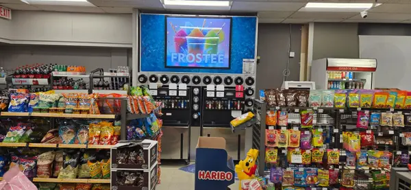 Vaughan, ON L4J 7L2,800 Steeles AVE W #A01