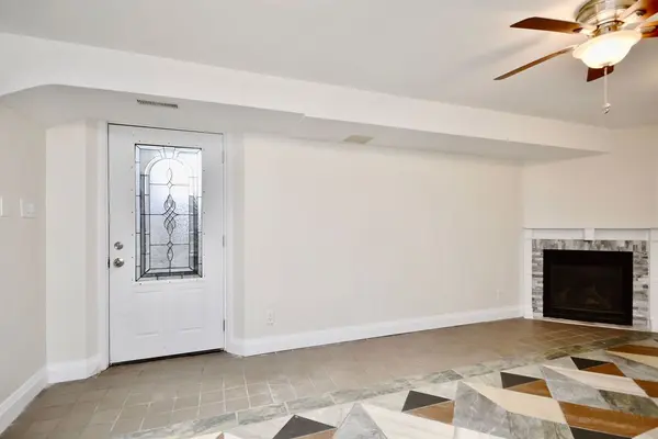 Barrie, ON L4N 7E3,42 Mcveigh DR