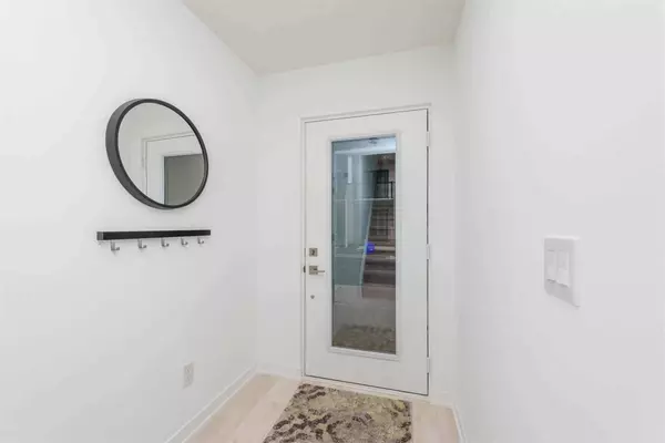 Burlington, ON L7T 0C4,1095 Cooke BLVD #30