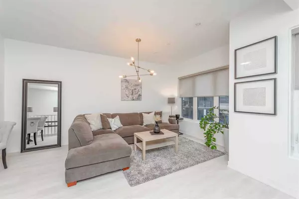 Burlington, ON L7T 0C4,1095 Cooke BLVD #30