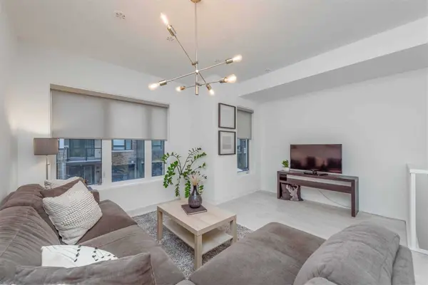 Burlington, ON L7T 0C4,1095 Cooke BLVD #30