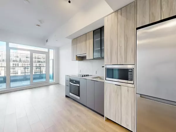 Toronto W08, ON M8Z 6C7,1037 The Queensway N/A #620