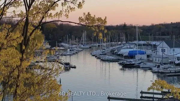 11 Bronte RD #422, Oakville, ON L6L 0E1