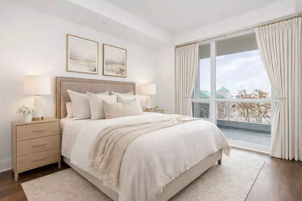 Oakville, ON L6L 0E1,11 Bronte RD #422