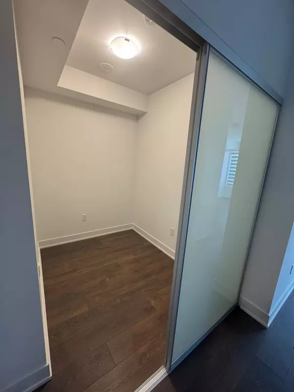 Oakville, ON L6M 4J2,2343 Khalsa Gate