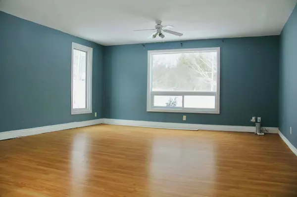 Northern Bruce Peninsula, ON N0H 1W0,124 MAIN ST