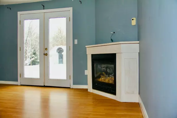 Northern Bruce Peninsula, ON N0H 1W0,124 MAIN ST