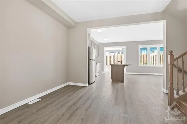 Barrhaven, ON K2J 7A2,517 RYE GRASS WAY