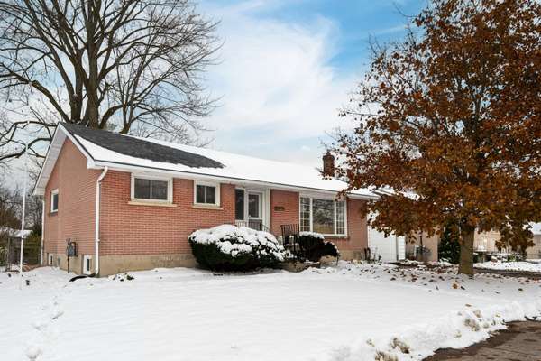 283 Camden RD, Greater Napanee, ON K7R 1E7