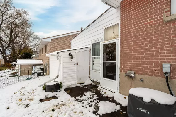 Greater Napanee, ON K7R 1E7,283 Camden RD