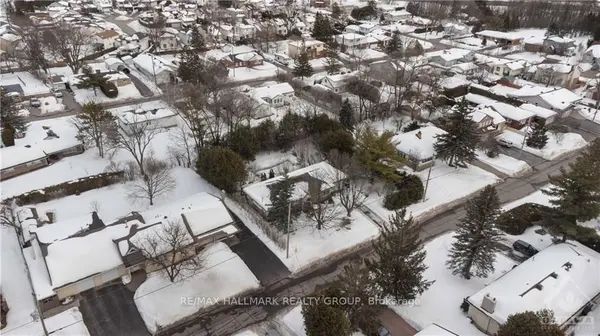 Beacon Hill North - South And Area, ON K1J 7B2,999 LAPORTE ST