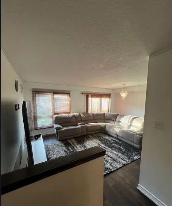 Kitchener, ON N2R 1W5,64 Rockcliffe DR NW