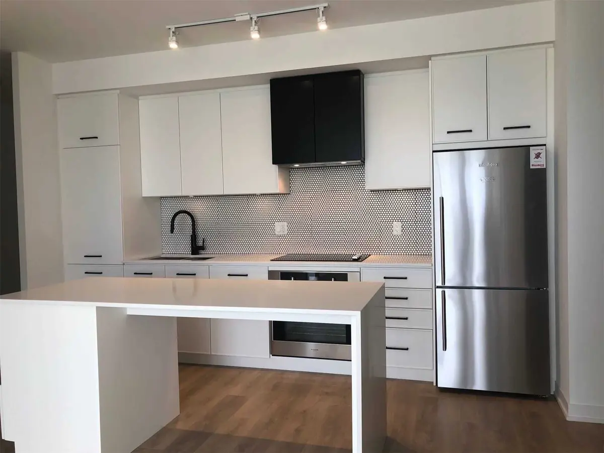 Toronto E01, ON M4M 1J4,899 Queen ST E #610