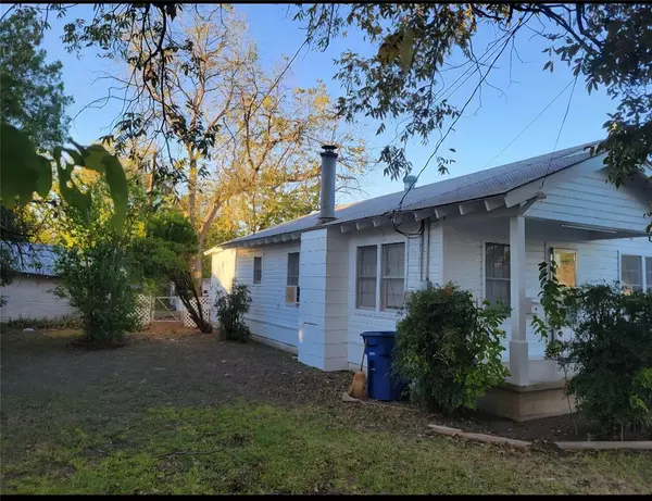 Brownwood, TX 76801,1007 Lackey Street