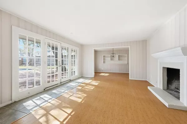 Dallas, TX 75225,6838 Lupton Drive