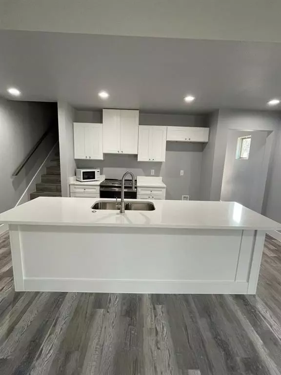 Denison, TX 75020,401 W Elm Street