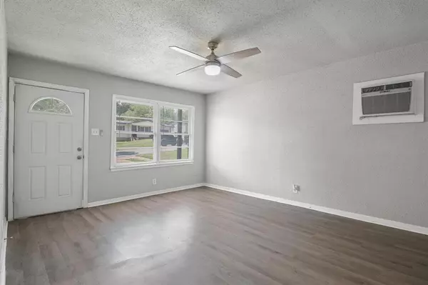 Denison, TX 75020,1717 Meadowlark Lane