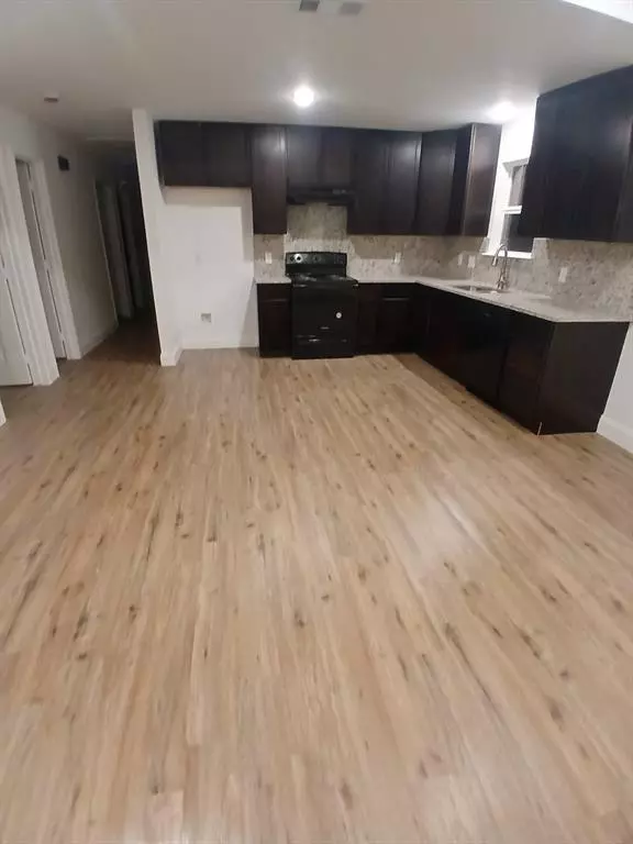 Kemp, TX 75143,729 Oak Landing Circle