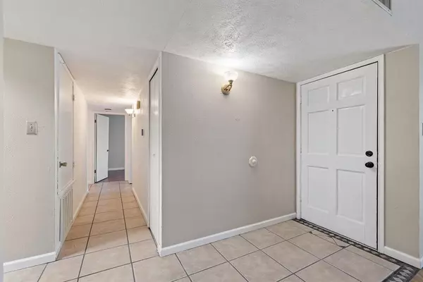 The Colony, TX 75056,5588 Squires Drive