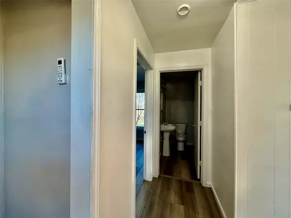 Mineral Wells, TX 76067,815 SE 18th Street #C