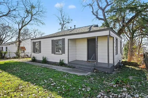 River Oaks, TX 76114,5129 Penrod Court