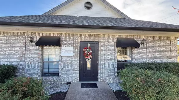 Bedford, TX 76021,240 Harwood Road