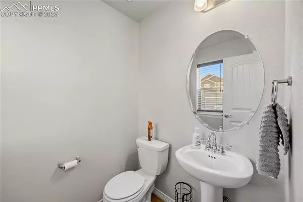 Colorado Springs, CO 80915,5452 Hammond DR