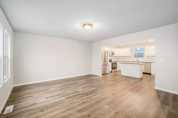 Holland, MI 49424,13726 Oasis AVE