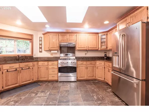 Eugene, OR 97405,2610 PARK FOREST DR