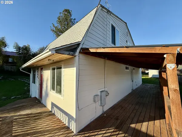 Roseburg, OR 97470,2056 NE OSWEGO AVE