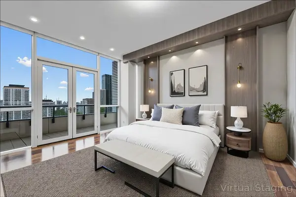 Toronto C10, ON M4P 1R2,70 Roehampton AVE #PH15