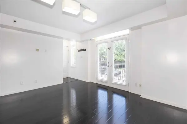 Toronto C01, ON M6J 3W9,3 Shank ST #303