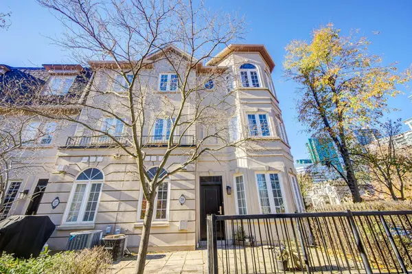 Toronto C14, ON M2N 7B9,11 Everson DR #318