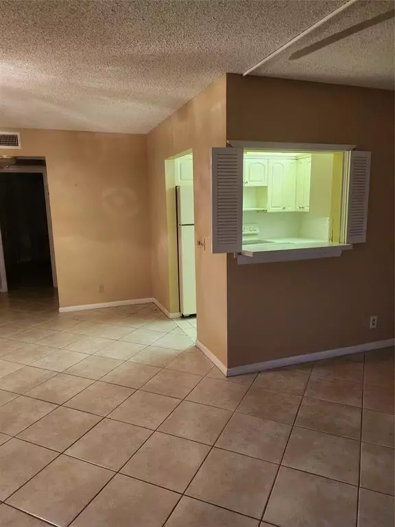 Deerfield Beach, FL 33442,104 Westbury E #104