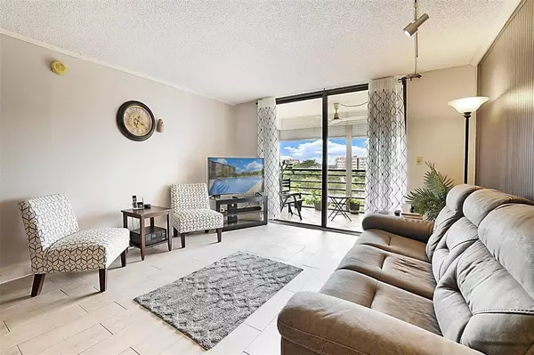 1400 Saint Charles Pl #616, Pembroke Pines, FL 33026