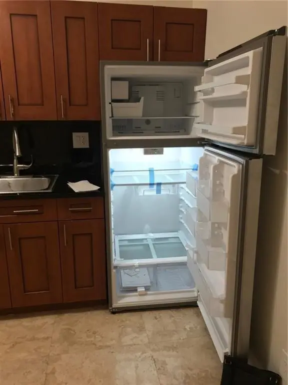 Fort Lauderdale, FL 33304,1470 N Dixie Hwy #11