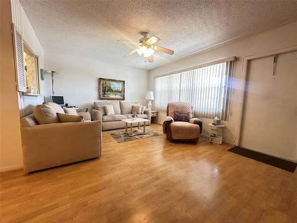 Deerfield Beach, FL 33442,263 Farnham K #263