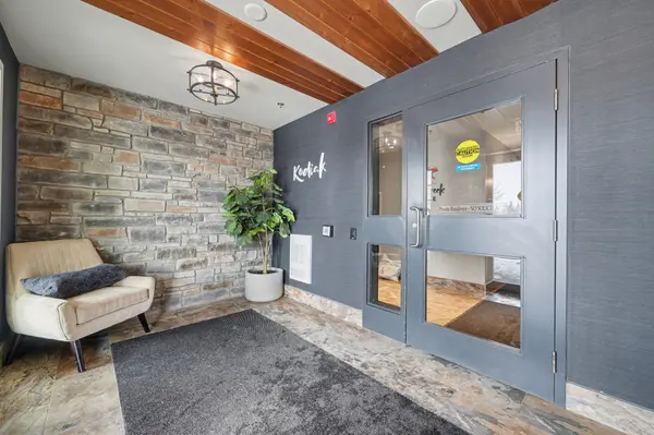 Barrie, ON L9J 0J6,54 Koda ST #204