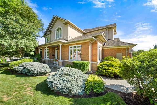 4165 Stonebridge CRES, Burlington, ON L7M 4N2