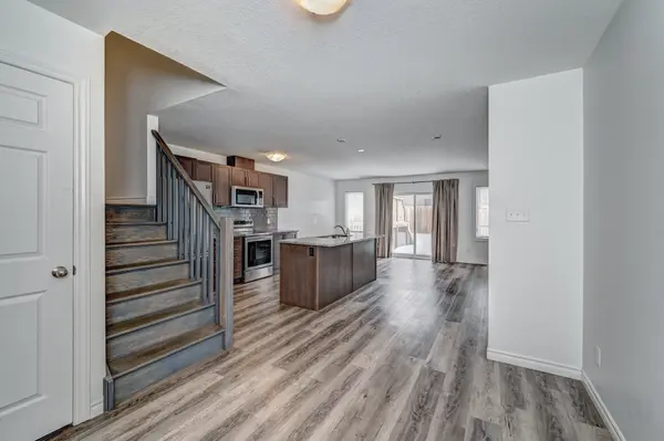 Kitchener, ON N2R 0P8,21 Woodedge CIR