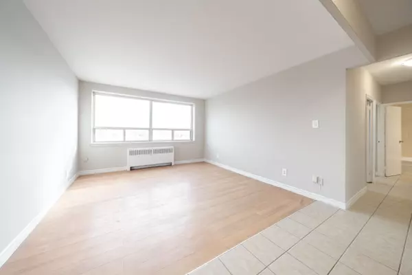 Hamilton, ON L8H 4A6,468 Ottawa ST #432D