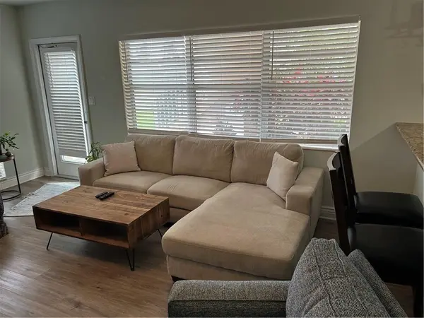 Pompano Beach, FL 33064,2737 NE 28th St #1W