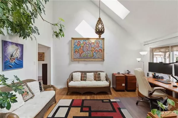 Orleans - Convent Glen And Area, ON K1C 3G6,1340 GAULTOIS AVE