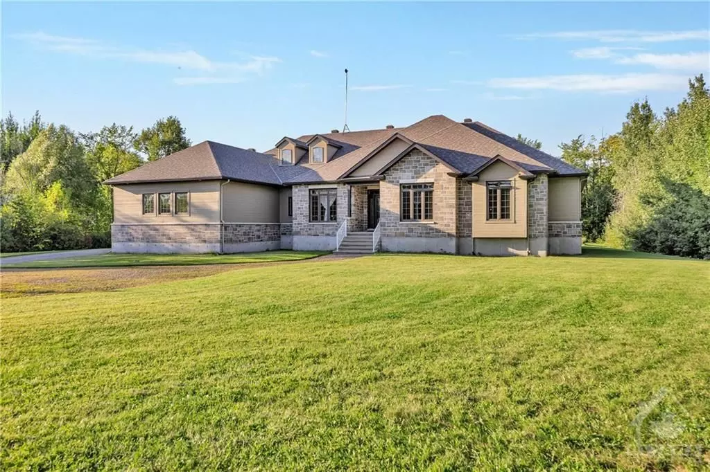 Greely - Metcalfe - Osgoode - Vernon And Area, ON K0A 2P0,8121 ADAM BAKER WAY