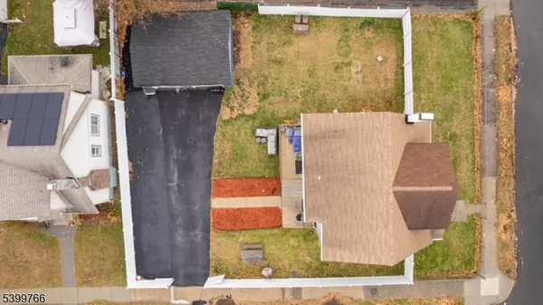 East Orange City, NJ 07018,8 Tremont Ave