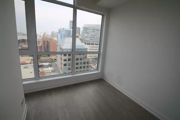 Toronto C01, ON M5V 0H5,30 Nelson ST #1610